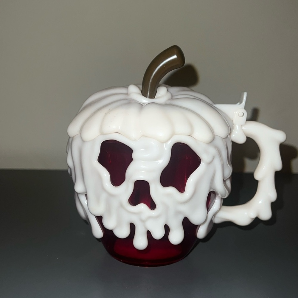 Disney Parks poison apple sipper